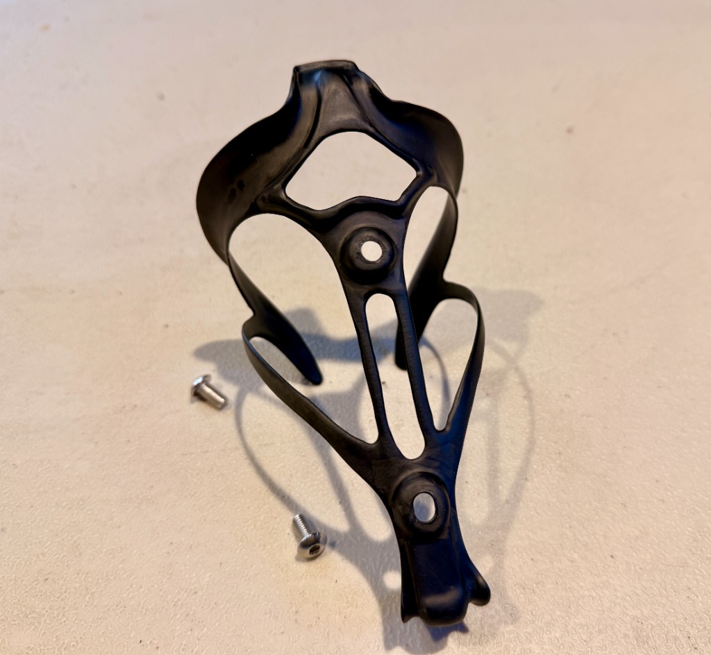 Carbon Bottle Cage 4